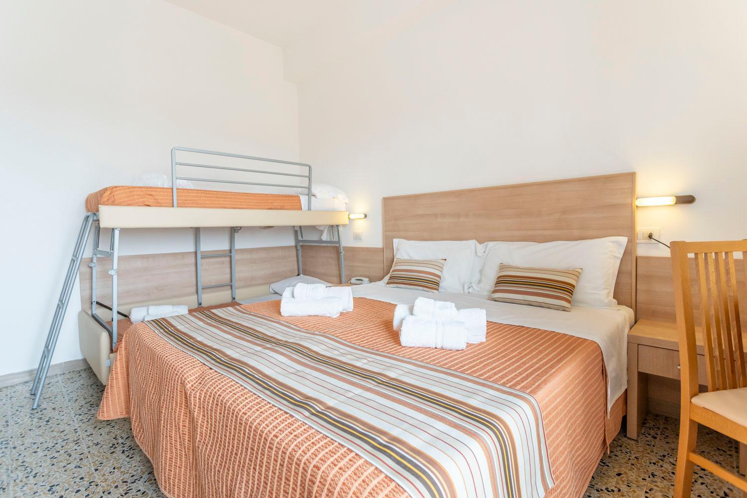 Hotel Cormoran Riccione Exterior photo