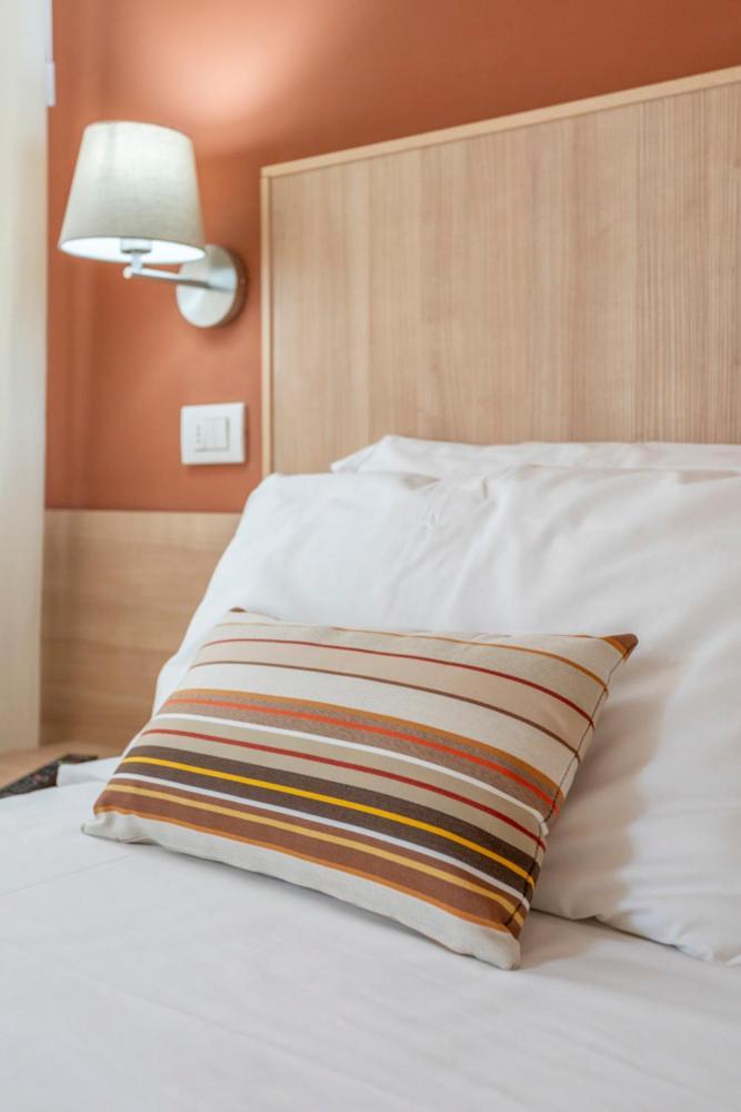 Hotel Cormoran Riccione Exterior photo